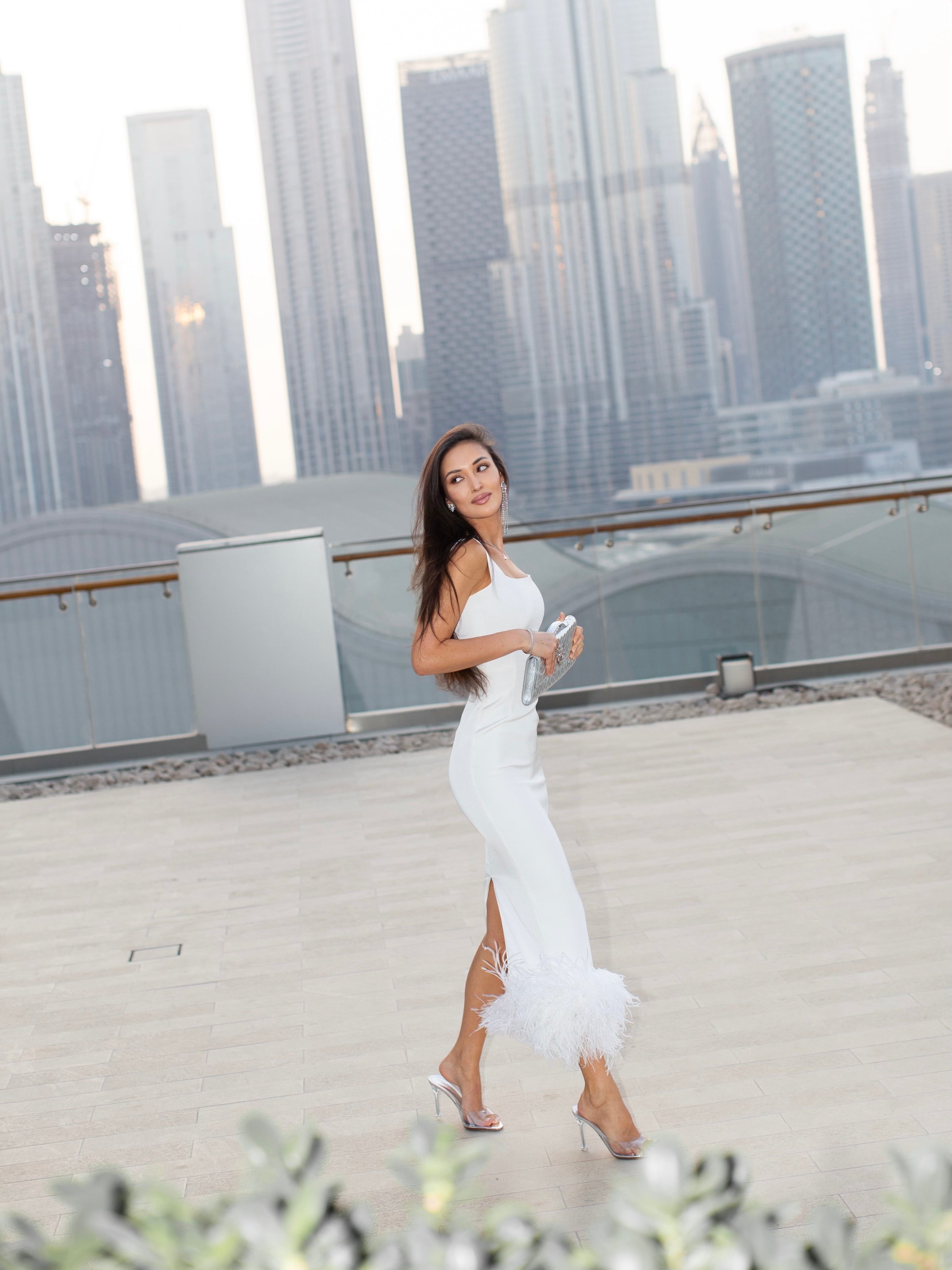 White midi dress with the feathers